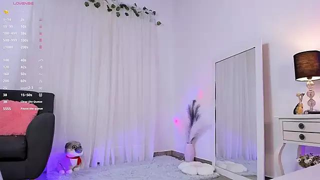 tatikiss_ from StripChat