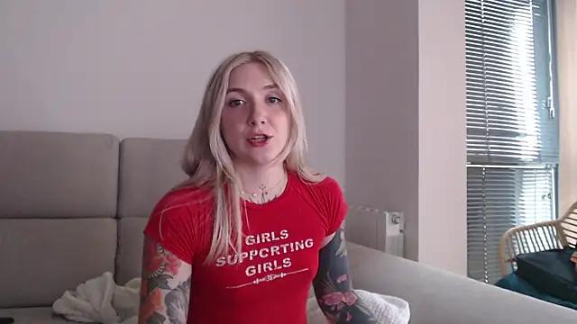 tattoobbgirl from StripChat