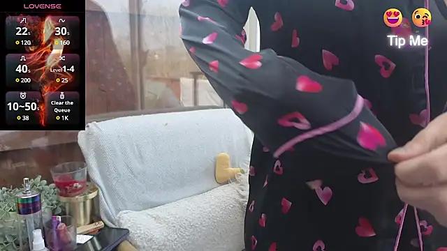 tattoomilf86 from StripChat