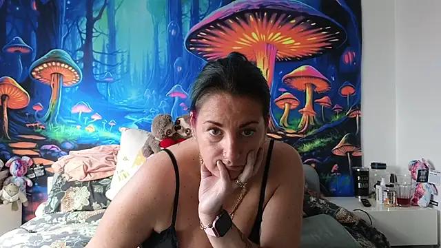 tattoomilf86 from StripChat