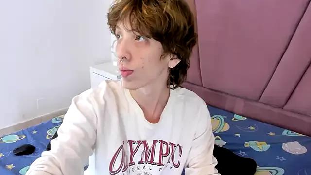 taylorleexx from StripChat is Freechat