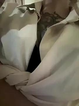 TeaseKitten- from StripChat is Freechat