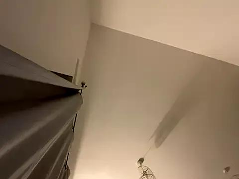 Teasing_teen from StripChat is Freechat