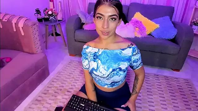 TeennNaugthy18 from StripChat