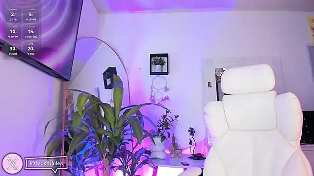 Dirty chat webcam: explore liveshows with versed models, from laying bare to fetishes, in a variety of sexy free adult webcams.