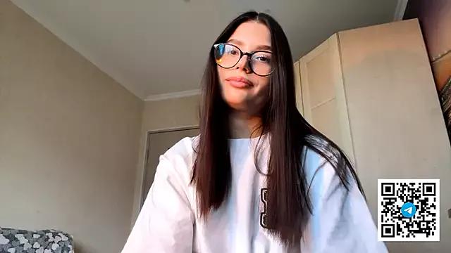 TequilaPariseau from StripChat is Freechat