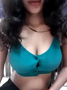 Teri_lella from StripChat is Freechat