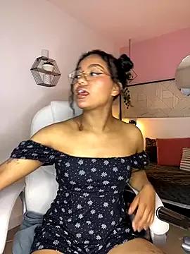 Terry_ebony from StripChat is Freechat