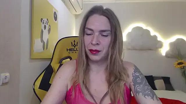 TessaDaybreak from StripChat