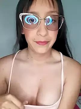Thaamara_09 from StripChat