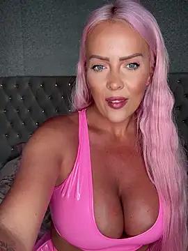 thatfiregirlxx from StripChat