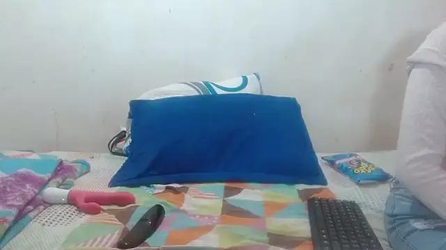 the_breasts_of_Desir from StripChat is Freechat