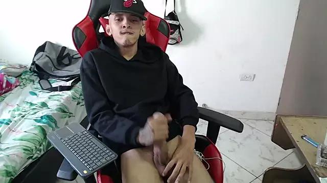 thebesthot from StripChat is Freechat