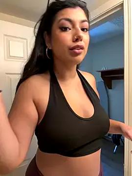 TheCrimsonBlairDarling from StripChat is Freechat