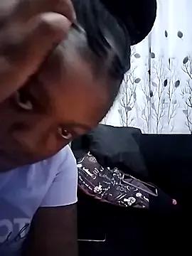 TheDoubleDose18xxx webcams show profile image 
