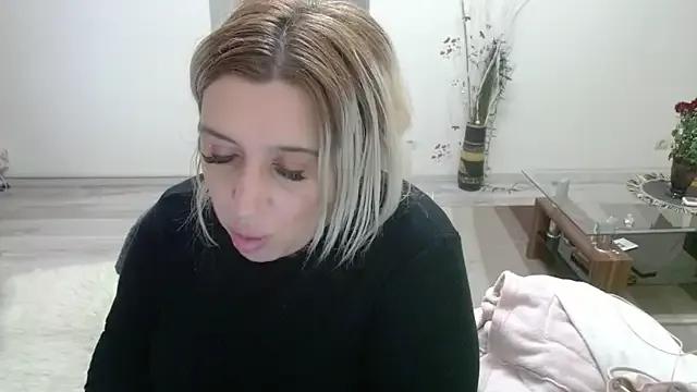 TheeaBlanco from StripChat