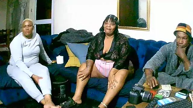 TheeBigPump from StripChat