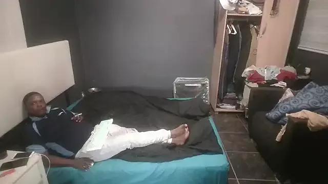 THEEBOSSTEE from StripChat