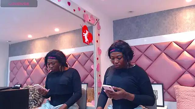 Thegreatonelady from StripChat is Freechat