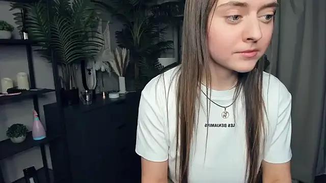 ThelmaJusto from StripChat is Freechat