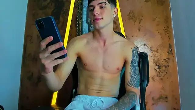 Theo_Levis from StripChat is Freechat