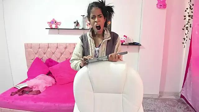 thianahorny from StripChat is Freechat