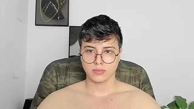 Thom_Ohtani from StripChat is Freechat