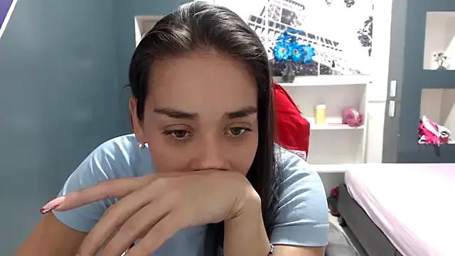 thomaslovegrace from StripChat is Freechat