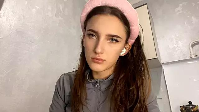 TifanyRawi from StripChat is Freechat