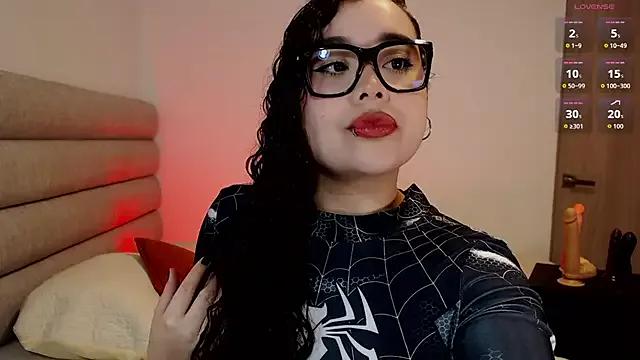 Tiffany-Giil from StripChat is Freechat