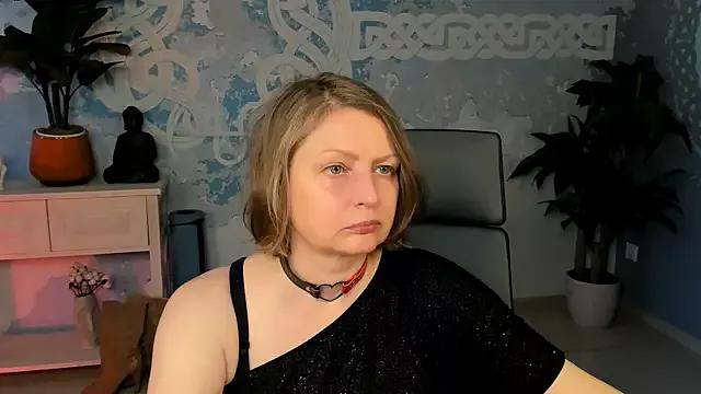 TiffanyBrauny from StripChat is Freechat