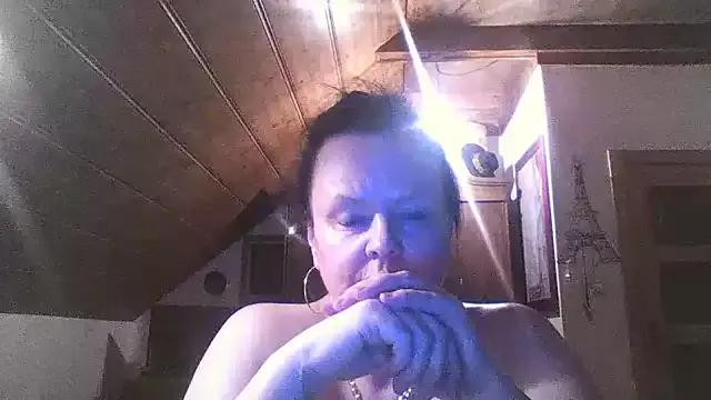 TiffanyMature from StripChat