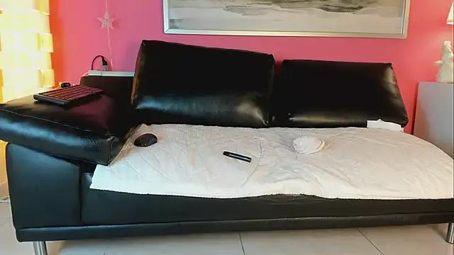 Tiffanysurez_ from StripChat