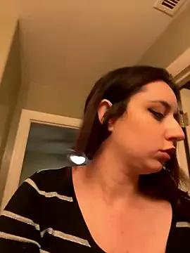 tiffanyxoxo515 from StripChat