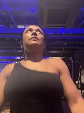 TiffanyyLam from StripChat