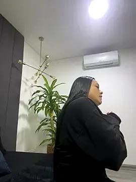 TiffanyyLam from StripChat