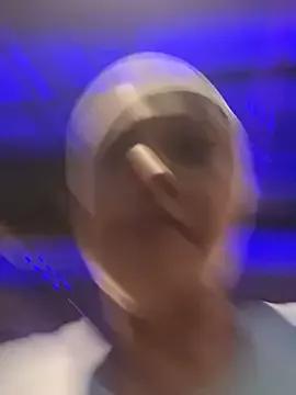 TiffanyyLam from StripChat