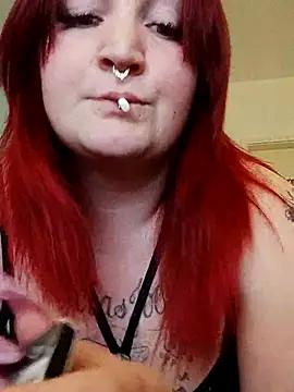TiffiChantiT2 from StripChat