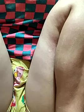 Tina_pusy from StripChat is Freechat