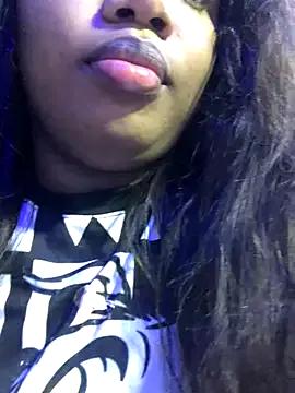 TinaBliss from StripChat is Freechat