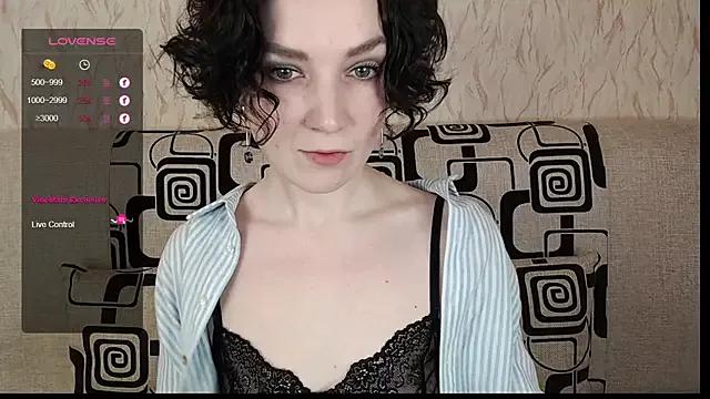 TinaWince from StripChat is Freechat