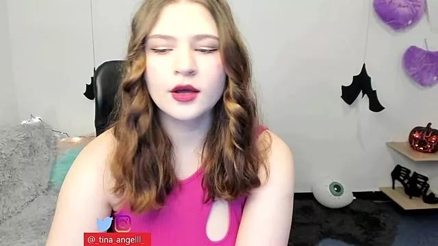 TinniAngel from StripChat
