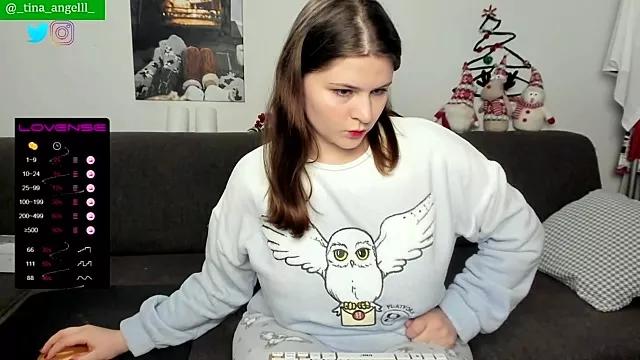 TinniAngel from StripChat