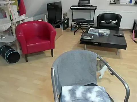 tinny_williams from StripChat