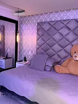 TinyCurlQueen from StripChat is Freechat