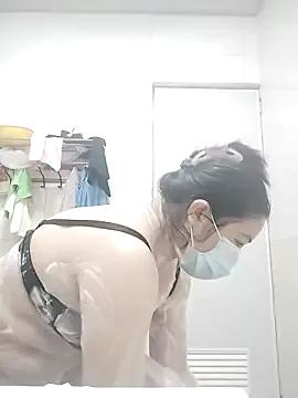 TinyLa from StripChat is Freechat