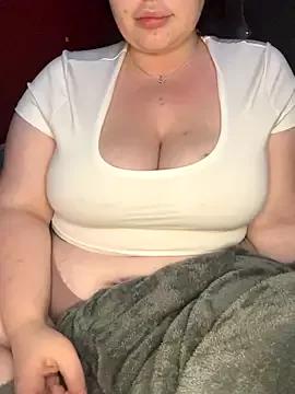 tit_quueen from StripChat