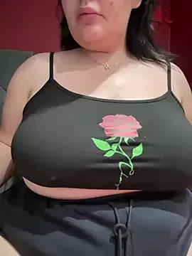tit_quueen from StripChat