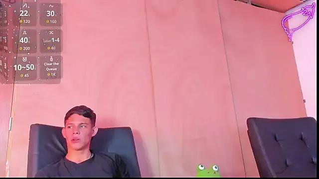 Titan_Heat from StripChat is Freechat