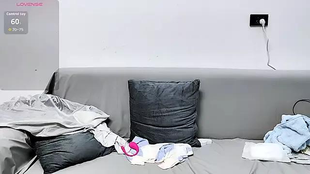 titty150150 from StripChat